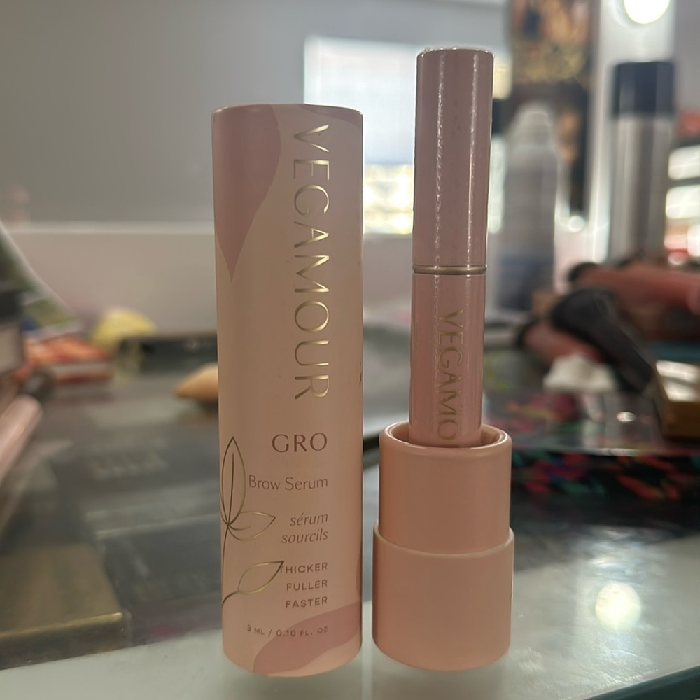 Vegamour brow serum